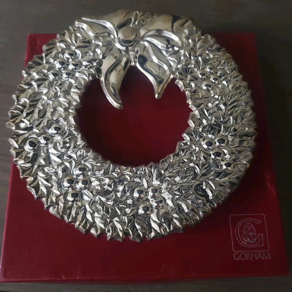 Gorham Electroplated Silver Christmas‎ Wreath 1982 Made In Italy